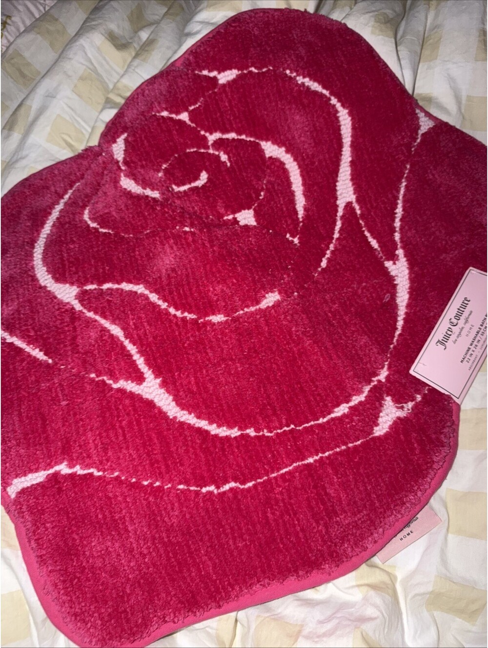 Juicy Couture pink ROSE Bath Rug - Picture 2 of 5